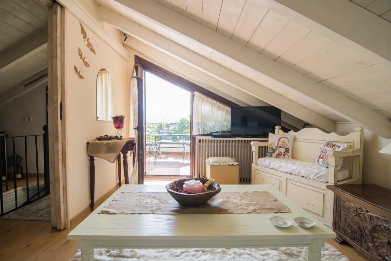 Cozy Attic Apartment Арахова Екстериор снимка